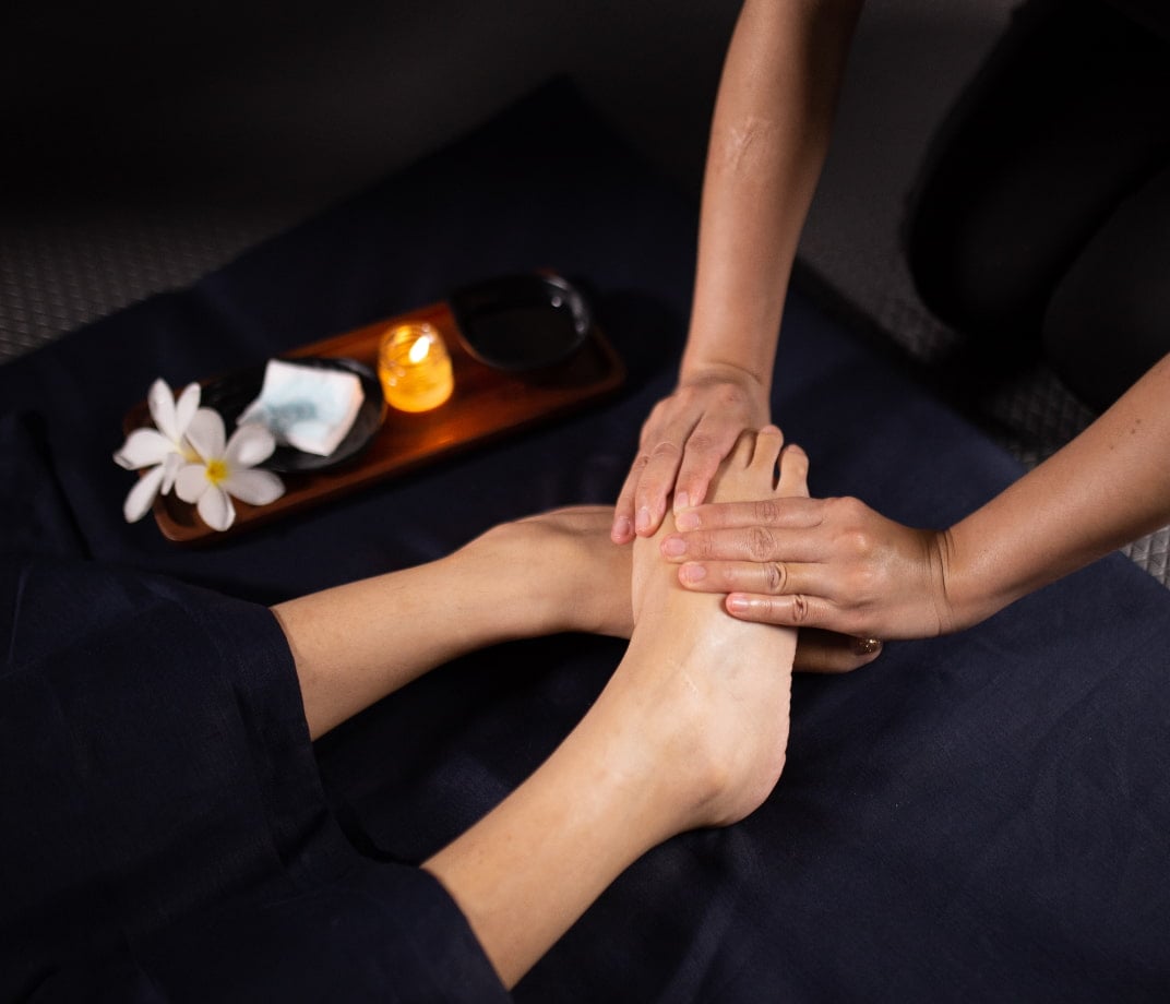 https://rlax.me/wp-content/uploads/2020/08/Our-package-%E2%80%93-Head-Neck-Shoulder-and-Foot-Massage.jpg